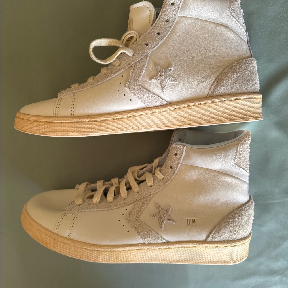 CONVERSE PRO LEATHER HIGH X PJ TUCKER CHASE THE DRIP WHITE/ VNTG LOOK SIZE 8.5